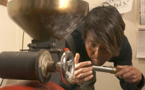 焙煎中に「香りを嗅ぐ」理由
